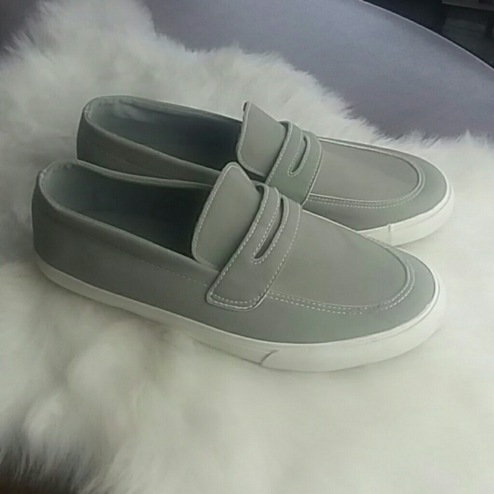 American Eagle Gray Loafer Sneaker